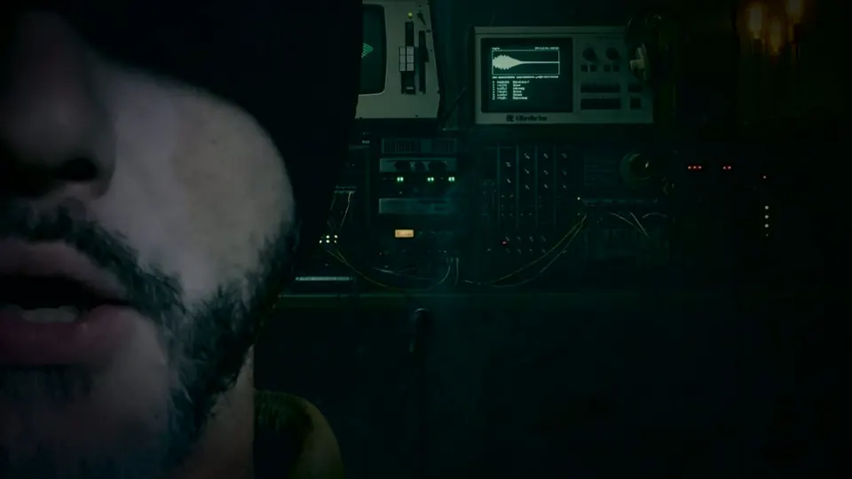 Close-up of the singer, eyes hidden under a beanie
